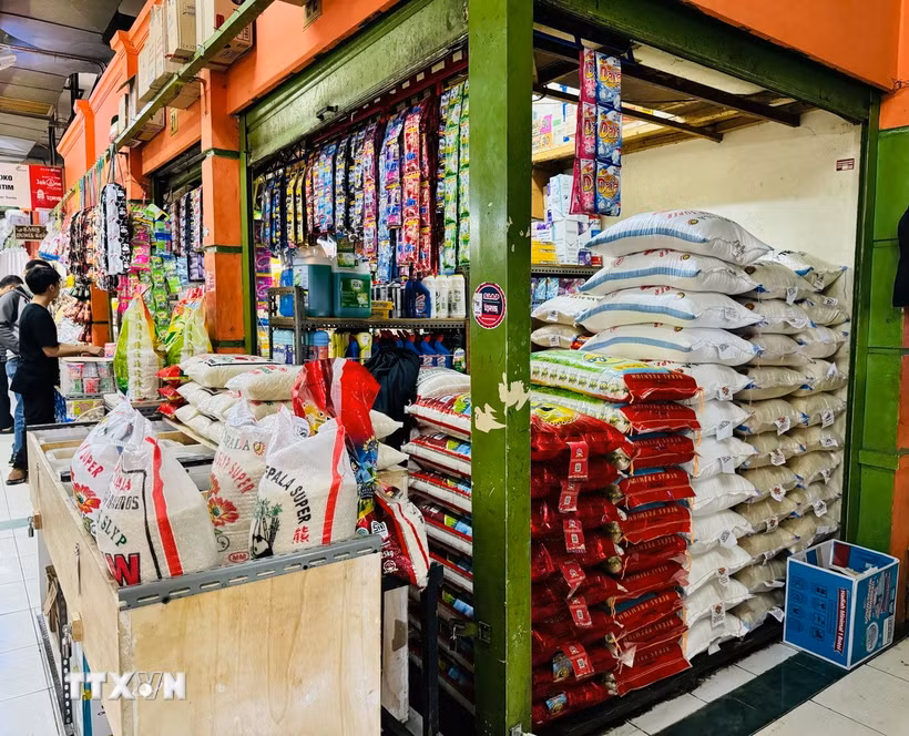 Một cửa hàng kinh doanh ở Jakarta, Indonesia. (Ảnh minh hoạ: Đỗ Quyên/TTXVN)