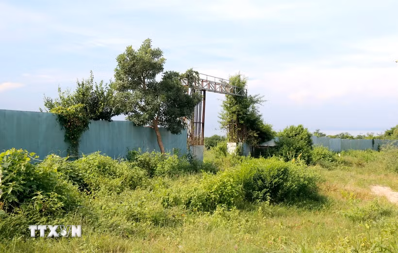 Nhiều dự án đầu tư ngoài ngân sách trên địa bàn tỉnh Lâm Đồng chờ được gỡ vướng để tiếp tục triển khai xây dựng. (Ảnh: Nguyễn Thanh/TTXVN)