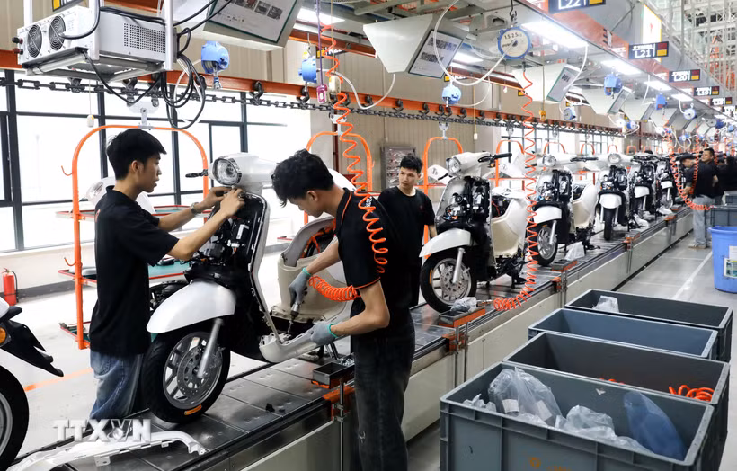 Dây chuyền tại Nhà máy sản xuất thông minh Yadea Việt Nam với quy mô đầu tư hơn 100 triệu USD tại Khu công nghiệp Tân Hưng, tỉnh Bắc Ninh. (Ảnh: Danh Lam/TTXVN)