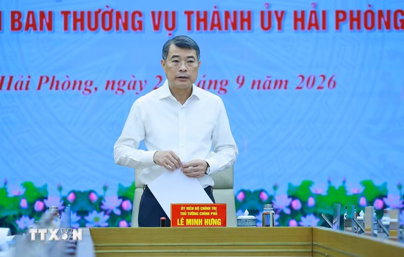 Đồng chí Lê Minh Hưng, Ủy viên Bộ Chính trị, Bí thư Đảng ủy Chính phủ, Thủ tướng Chính phủ, Trưởng đoàn kiểm tra, giám sát số 222 của Bộ Chính trị chủ trì Hội nghị. (Ảnh: Dương Giang/TTXVN)