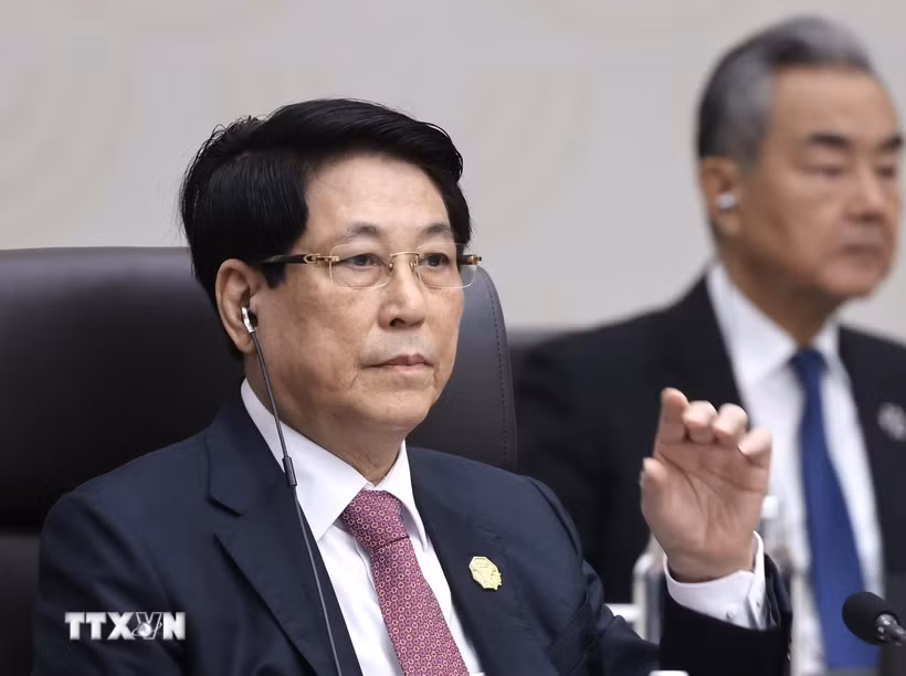 Chủ tịch nước Lương Cường dự Phiên họp thứ 2 Hội nghị Cấp cao APEC lần thứ 32 . (Ảnh: Lâm Khánh/TTXVN)