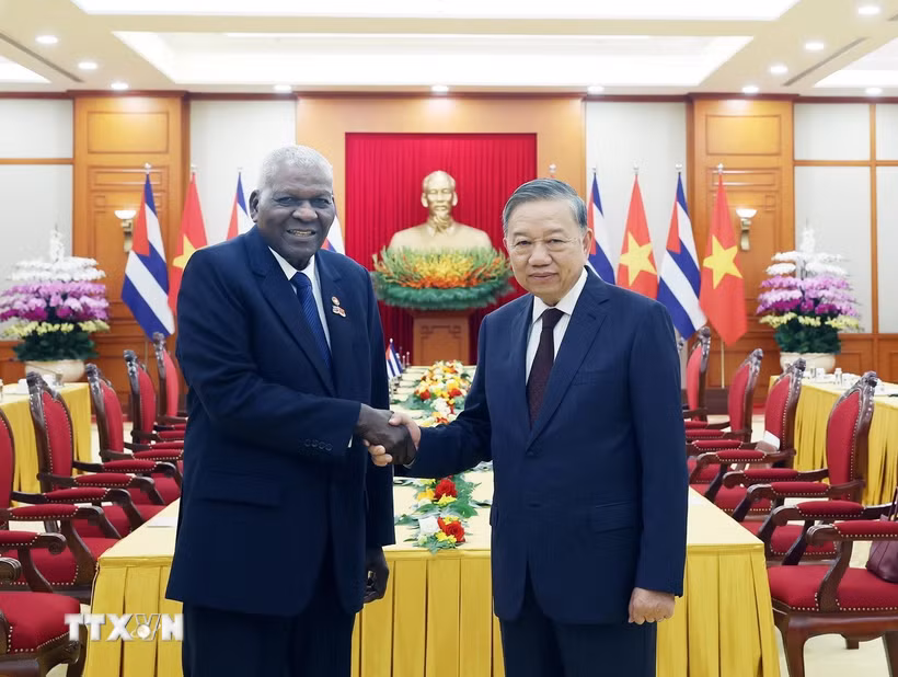 Tổng Bí thư Tô Lâm tiếp Chủ tịch Quốc hội Chính quyền nhân dân và Hội đồng Nhà nước Cuba Esteban Lazo Hernández sang thăm chính thức Việt Nam. (Ảnh: Thống Nhất/TTXVN)