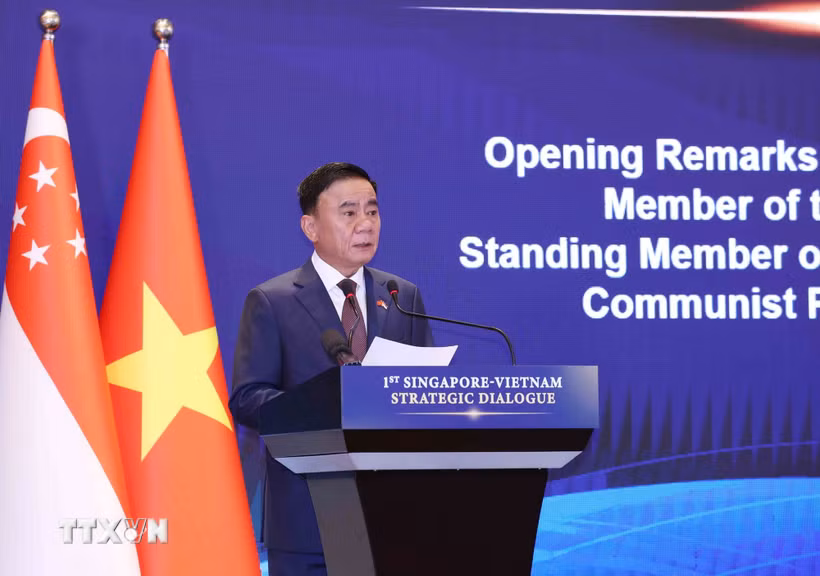 Đồng chí Trần Cẩm Tú, Ủy viên Bộ Chính trị, Thường trực Ban Bí thư phát biểu tại Đối thoại Chiến lược Việt Nam-Singapore lần thứ nhất giữa Đảng Cộng sản Việt Nam và Đảng Hành động Nhân dân Singapore. (Ảnh: Phương Hoa/TTXVN)