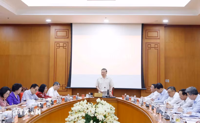 Tổng Bí thư, Chủ tịch nước Tô Lâm dự và phát biểu chỉ đạo tại Phiên họp thứ hai Ban Chỉ đạo Trung ương về phát triển văn hóa Việt Nam. (Ảnh: Thống Nhất/TTXVN)
