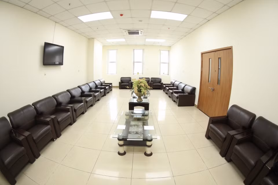 Phòng VIP tại Cung Điền kinh Hà Nội, nơi diễn ra nội dung thi đấu môn Đấu kiếm và Lễ bế mạc SEA Games 31. (Ảnh: Minh Quyết/TTXVN)
