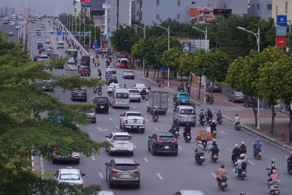 Chiều từ Long Biên qua Cầu Vĩnh Tuy cũng không có khó khăn gì về giao thông. (Ảnh: PV/Vietnam+)