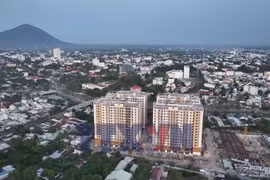 Giấc mơ an cư “treo” vì dự án nhà ở xã hội chậm hoàn thành