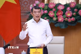 Thủ tướng Lê Minh Hưng chủ trì làm việc với lãnh đạo Bộ Tư pháp. (Ảnh: Dương Giang/TTXVN)