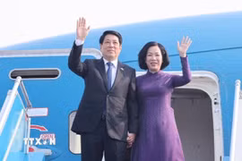Chủ tịch nước Lương Cường và Phu nhân rời Hà Nội, lên đường dự Phiên Thảo luận chung cấp cao Đại hội đồng Liên hợp quốc Khóa 80, kết hợp hoạt động song phương tại Hoa Kỳ. (Ảnh: Lâm Khánh/TTXVN)
