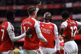 Arsenal độc chiếm ngôi đầu bảng Premier League. (Nguồn: ESPN)