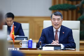 Thủ tướng Lê Minh Hưng phát biểu tại cuộc hội đàm với Thủ tướng Cộng hòa Ba Lan Donald Tusk. (Ảnh: Dương Giang/TTXVN)