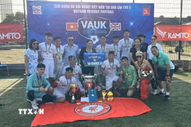 Đội Viet Liv FC xuất sắc giành chức vô địch Giải VAUK Cup 2025. (Ảnh: Phong Hà/TTXVN)