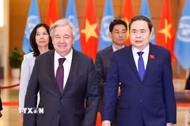 Chủ tịch Quốc hội Trần Thanh Mẫn tiếp Tổng Thư ký Liên hợp quốc António Guterres. (Ảnh: Doãn Tấn/TTXVN)