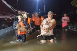 Người dân Philippines bị ảnh hưởng bởi bão Bualoi. (Nguồn: AP)