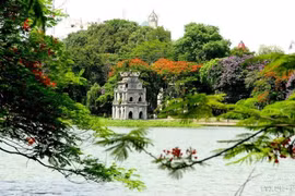 Hồ Hoàn Kiếm. (Ảnh: Ðình Na/TTXVN)