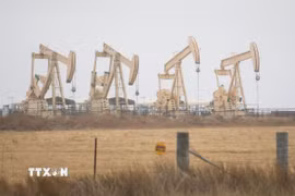 Giàn khoan dầu tại Texas, Mỹ. (Ảnh: THX/TTXVN)