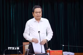 Chủ tịch Quốc hội Trần Thanh Mẫn, Trưởng Đoàn kiểm tra, giám sát số 11 phát biểu. (Ảnh: Văn Điệp/TTXVN)