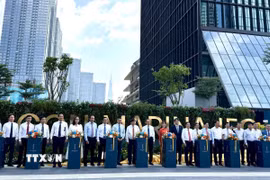 Lễ ra mắt Toà tháp Trung tâm Tài chính quốc tế Saigon Marina IFC. (Ảnh: Hứa Chung/TTXVN)