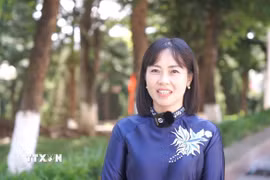 Phó Trưởng ban Tuyên giáo và Dân vận Tỉnh ủy Lai Châu Đào Thị Thanh Nhàn góp ý vào dự thảo các văn kiện trình Đại hội XIV của Đảng. (Ảnh: Việt Dũng/TTXVN)