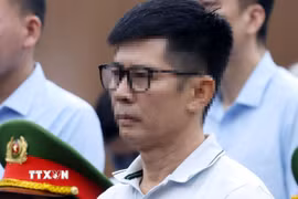 Bị cáo Nguyễn Duy Hưng, cựu Chủ tịch Hội đồng quản trị Tập đoàn Thuận An nhận mức án 10 năm 6 tháng tù. (Ảnh: Phạm Kiên/TTXVN)