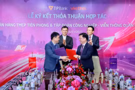 Ngân hàng TMCP Tiên Phong (TPBank) và Tập đoàn Công nghiệp-Viễn thông Quân đội (Viettel) chính thức ký kết Biên bản ghi nhớ hợp tác chiến lược.