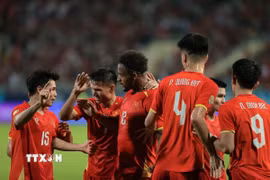 Tuyển Việt Nam cần giành được kết quả có lợi trên sân Thái Lan ở lượt đi. (Ảnh: Minh Quyết/TTXVN)