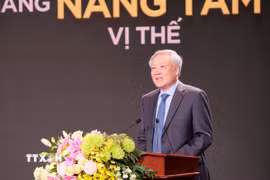 Ủy viên Bộ Chính trị, Phó Thủ tướng thường trực Nguyễn Hòa Bình phát biểu chỉ đạo tại Hội nghị xúc tiến đầu tư tỉnh Lâm Đồng năm 2025. (Ảnh: Nguyễn Dũng/TTXVN)