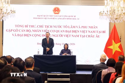 Tổng Bí thư, Chủ tịch nước Tô Lâm và Phu nhân gặp đại diện cộng đồng người Việt Nam tại châu Âu