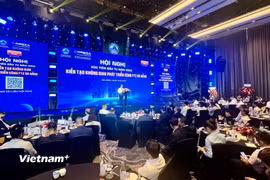 Hội nghị Xúc tiến đầu tư 2025 chủ đề "Kiến tạo không gian phát triển cùng Khu Thương mại Tự do Đà Nẵng." (Ảnh: Thanh Phong/Vietnam+)