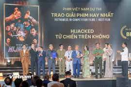 Tử chiến trên không đạt giải phim hay nhất. (Ảnh: Thanh Phong/Vietnam+)