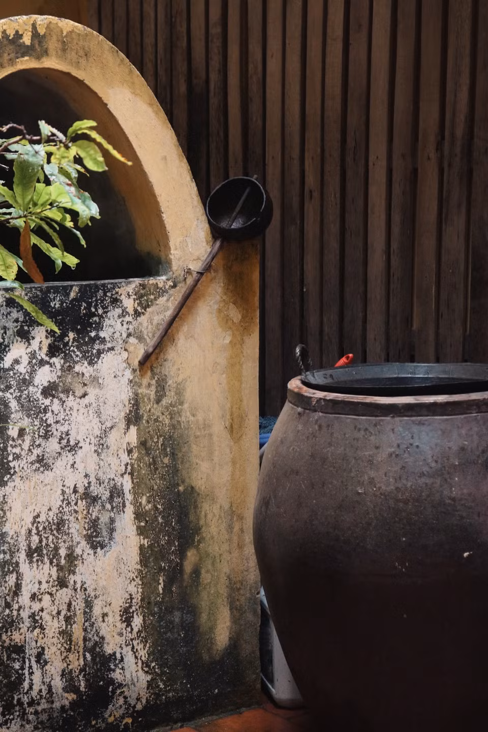 Khu vực bể nước. (Ảnh: Q.C/Vietnam+)