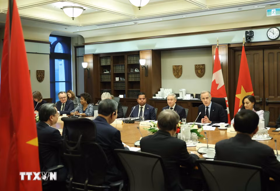 Tổng Bí thư, Chủ tịch nước Tô Lâm hội đàm với Thủ tướng Canada Mark Carney. (Ảnh: Thống Nhất/TTXVN)