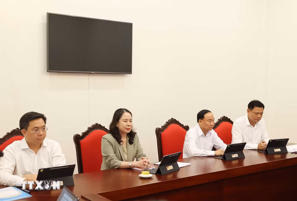 Các đại biểu thảo luận tại tổ. (Ảnh: Thống Nhất/TTXVN)