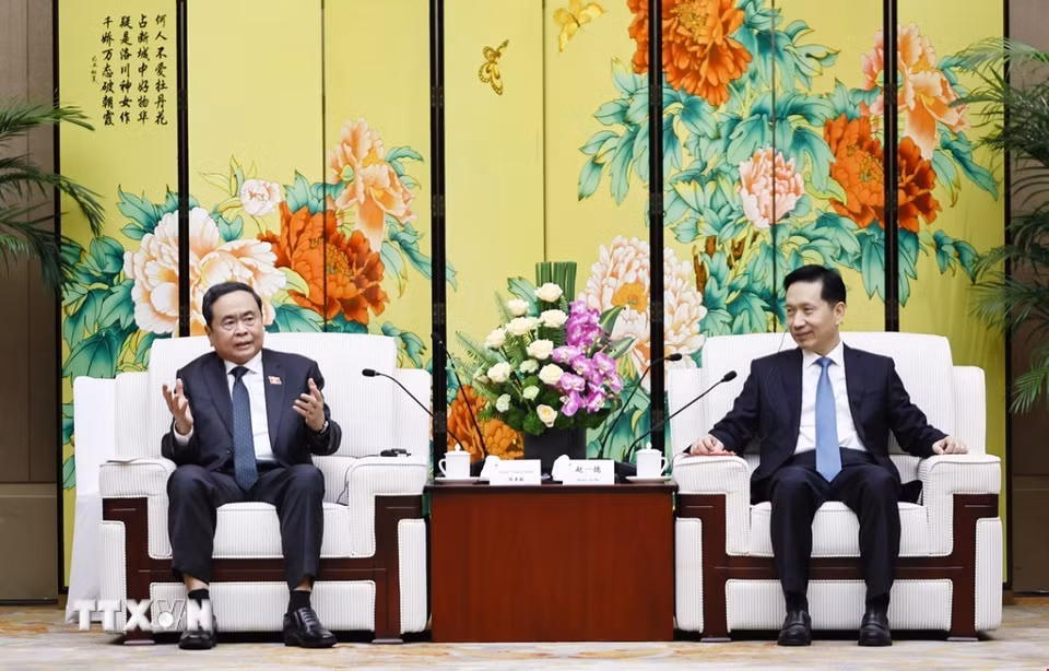 Chủ tịch Quốc hội Trần Thanh Mẫn tiếp Bí thư Tỉnh ủy, Chủ nhiệm Ủy ban Thường vụ Nhân đại tỉnh Thiểm Tây (Trung Quốc) Triệu Nhất Đức. (Ảnh: Doãn Tấn/TTXVN)