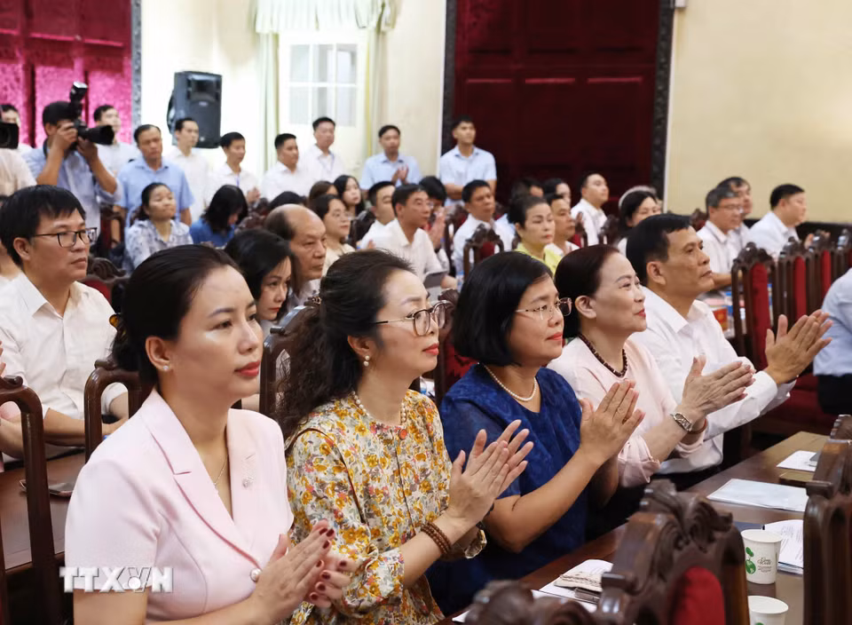 Các cử tri tham dự hội nghị. (Ảnh: Thống Nhất/TTXVN)