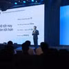 Ông Hoàng Việt Anh - Chủ tịch FPT Telecom chính thức công bố giải pháp SpeedX tích hợp công nghệ truyền dẫn và kết nối không dây thế hệ mới XGS-PON và Wifi 7. (Ảnh: FPT)