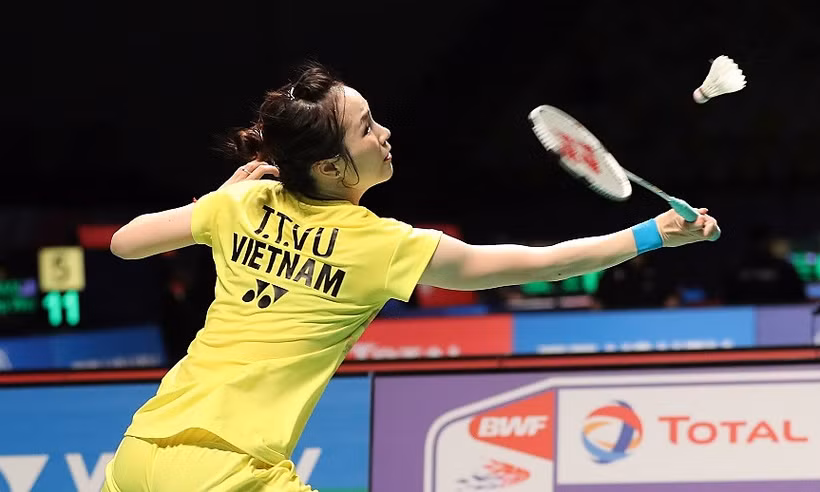 Vũ Thị Trang xuất sắc vượt qua tay vợt Aya Ohori, người Nhật Bản ở tứ kết Giải cầu lông Quốc tế Việt Nam mở rộng 2022. (Ảnh: BWF) 