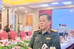Thiếu tướng, Phó Giáo sư, Tiến sỹ Nguyễn Văn Sáu, Phó Viện trưởng Viện Chiến lược và Lịch sử quốc phòng Việt Nam. (Ảnh: Đỗ Bình/TTXVN)