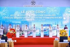 Thủ tướng Lê Minh Hưng và các đại biểu khởi công dự án nhà ở cho thuê và 5 đường sắt đô thị thành phố Hà Nội. (Ảnh: Dương Giang/TTXVN)
