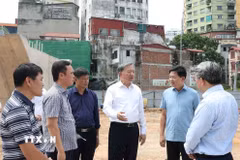 Tổng Bí thư, Chủ tịch nước Tô Lâm đi kiểm tra thực địa tại Dự án đầu tư xây dựng đường Vành đai 1 (đoạn Hoàng Cầu-Voi Phục). (Ảnh: Thống Nhất/TTXVN)