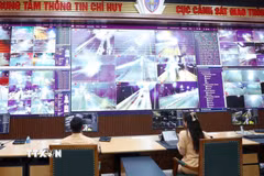 Thông qua hệ thống camera giám sát trên cao tốc và tích hợp thêm AI, Trung tâm thông tin chỉ huy Cục Cảnh sát giao thông có thể tự động nhận diện vi phạm giao thông. (Ảnh: Chu Thanh Vân/TTXVN)