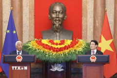 Chủ tịch nước Lương Cường thông báo về kết quả hội đàm. (Ảnh: Lâm Khánh/TTXVN)
