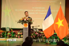 Đại sứ Việt Nam tại Pháp Trịnh Đức Hải nhấn mạnh quan hệ Việt - Pháp ngày nay đã vượt ra khỏi khuôn khổ của lịch sử chung và đang mạnh mẽ hướng tới tương lai. (Ảnh: Hữu Chiến/TTXVN)