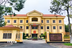 Cơ sở nhà đất, trụ sở làm việc dôi dư sau sáp nhập. (Ảnh: Tuấn Phi/TTXVN