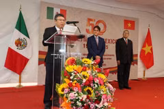 Đại sứ Nguyễn Văn Hải phát biểu tại sự kiện. (Ảnh: Phi Hùng/TTXVN)