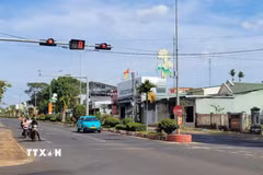 Hệ thống camera được lắp đặt tại nút giao thông Hùng Vương và Trần Phú trên địa bàn xã Ia Grai, tỉnh Gia Lai. (Ảnh: Hoài Nam/TTXVN)