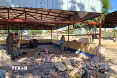 Một bệnh viện bị hư hại sau cuộc giao tranh giữa Các lực lượng vũ trang Sudan (SAF) và Lực lượng Hỗ trợ Nhanh (RSF) bán quân sự tại thành phố El Fasher, bang Bắc Darfur. (Ảnh: THX/TTXVN)