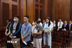 Các bị cáo tại phiên tòa. (Ảnh: Hồng Đạt/TTXVN)