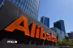 Biểu tượng Alibaba tại văn phòng của tập đoàn ở Bắc Kinh, Trung Quốc. (Ảnh: AFP/TTXVN)