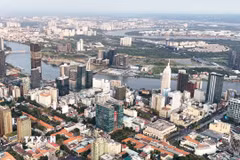 Trung tâm Thành phố Hồ Chí Minh và khu vực bán đảo Thủ Thiêm. (Ảnh: Hồng Đạt/TTXVN)